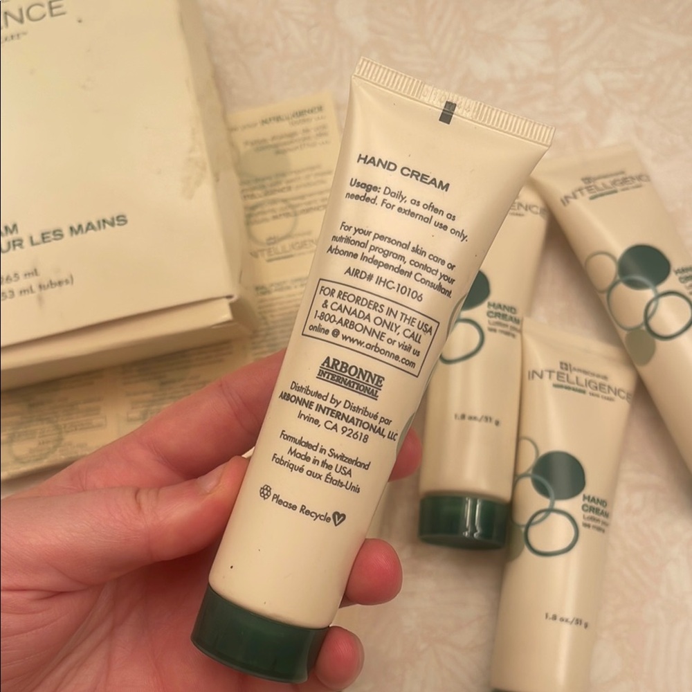 Arbonne Intelligence Hand Cream -Pack of 5 - Picture 4 of 8